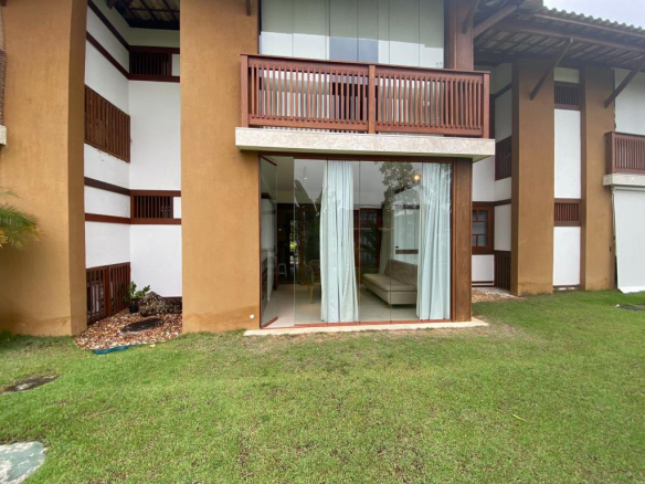 Apartment With Balcony In Condominium