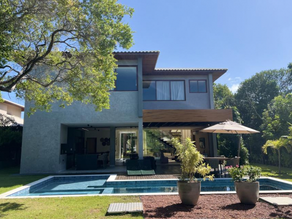 House With 05 High Standard Bathrooms