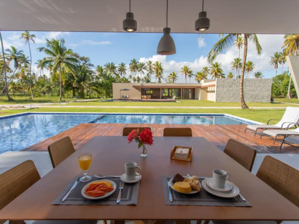 High Standard House On 4th Beach