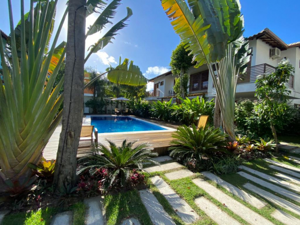 House in a gated community 100m from the beach