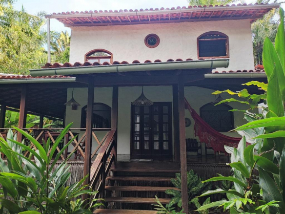 000m² With 3 Buildings