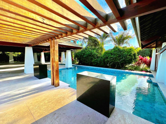 Excellent Opportunity For Exclusive Lot