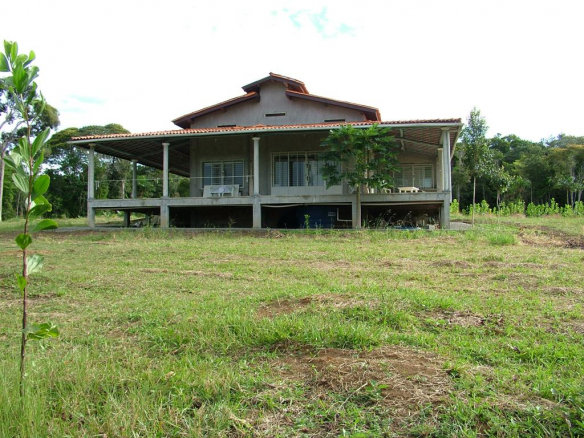 With 950 Hectares Farm