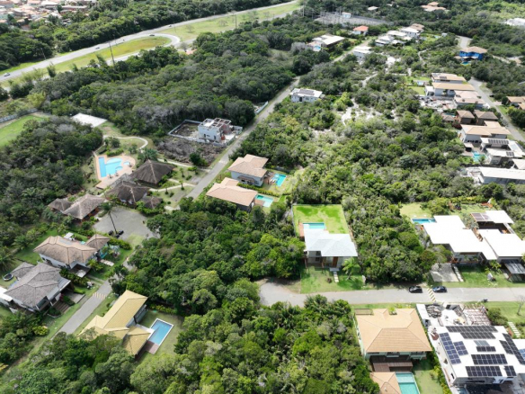 Investment - 800m² Plot in Condominium