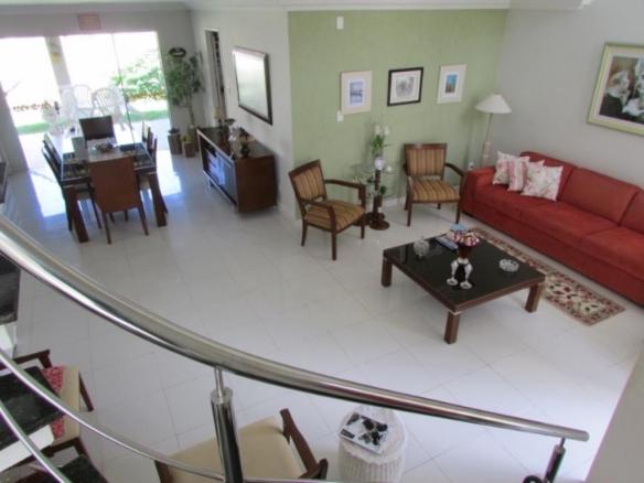 Beautiful House And Otima Price Opportunity