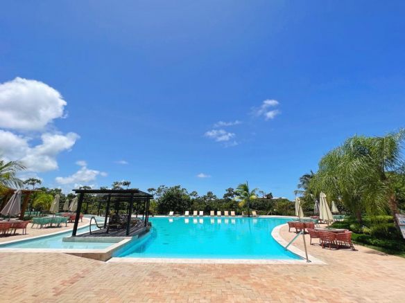 Privileged Location and Complete Infrastructure!