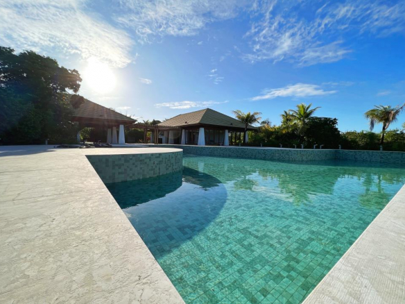 Lot in the best seaside condominium