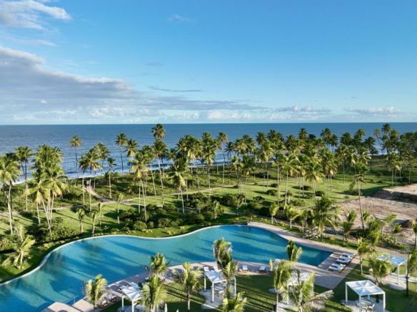 Lot in one of the best condominiums in the region