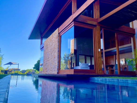 Luxurious House 5 Bedrooms