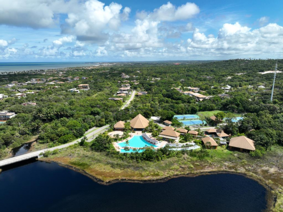 Opportunity - Large Lot in Condominium