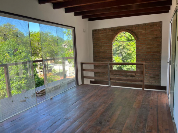 Great House With 76M² With 01 Suite