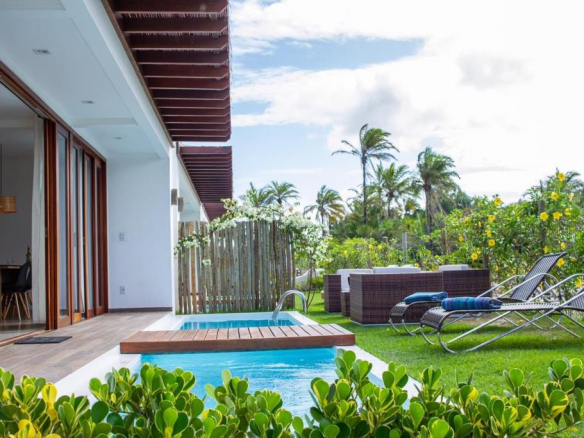 Great House With Swimming Pool in Barra Grande