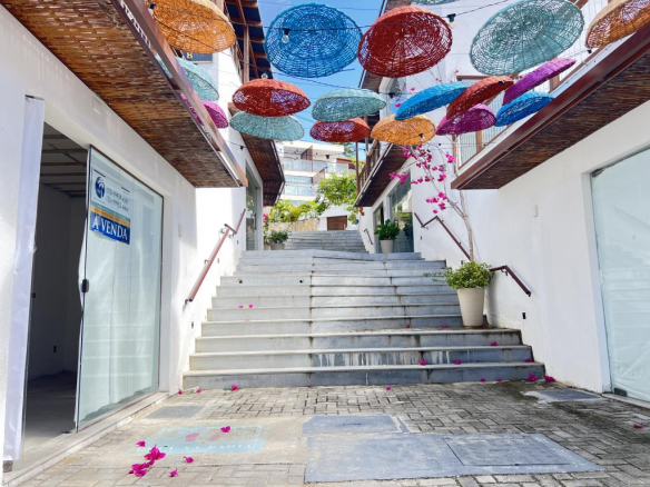 Commercial Point In The Heart Of Morro