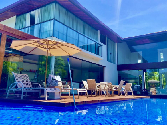 Luxury Residence With Exclusive Design