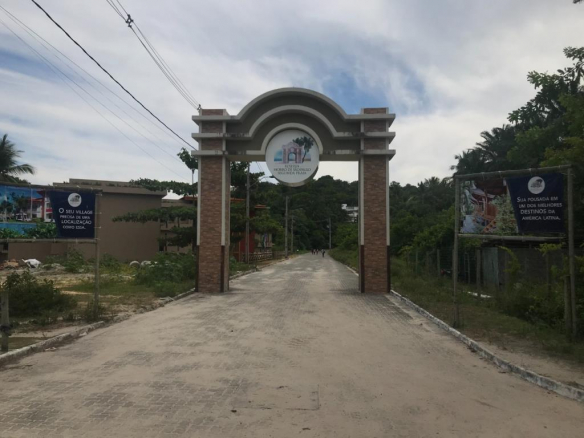 Commercial Land 300M Da 2ª Praia