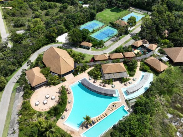 Land - Luxury and Exclusive Condominium