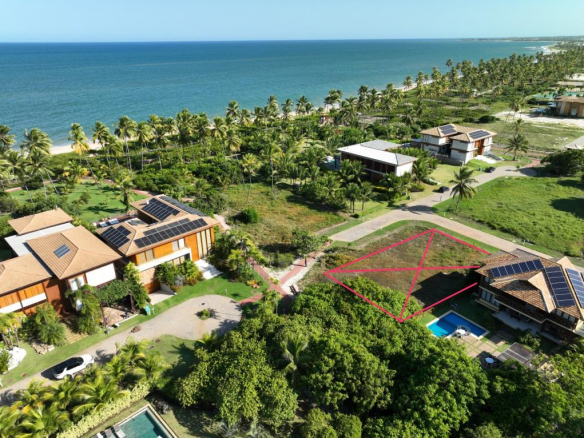 Land In Condominium With Access To The Beach