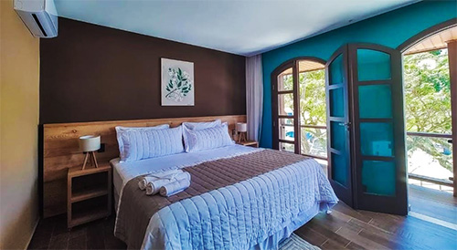 Room in the Guesthouse