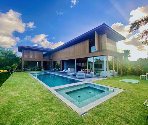 Luxury Residence for Sale - Move-in Ready